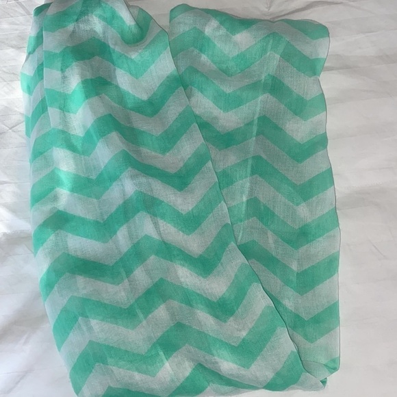 Zara Tiffany Blue Teal Mint Chevron Bohemian Artsy Whimsical Infinity Scarf - Picture 10 of 11
